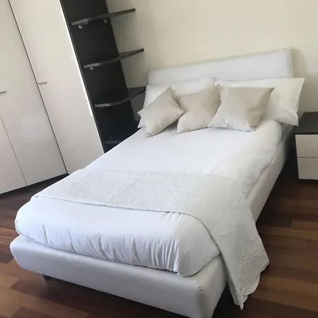 Monet Luxury